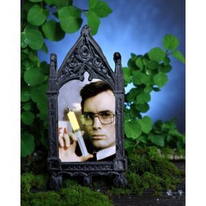 Re-Animator Pin Horror Sci-fi 1985 Film Herbert West